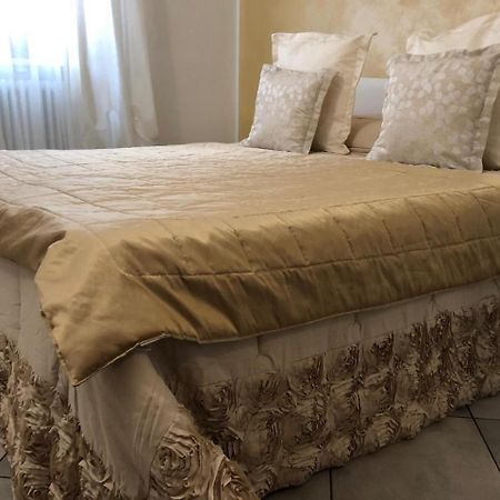 Suite House Мантова Екстериор снимка