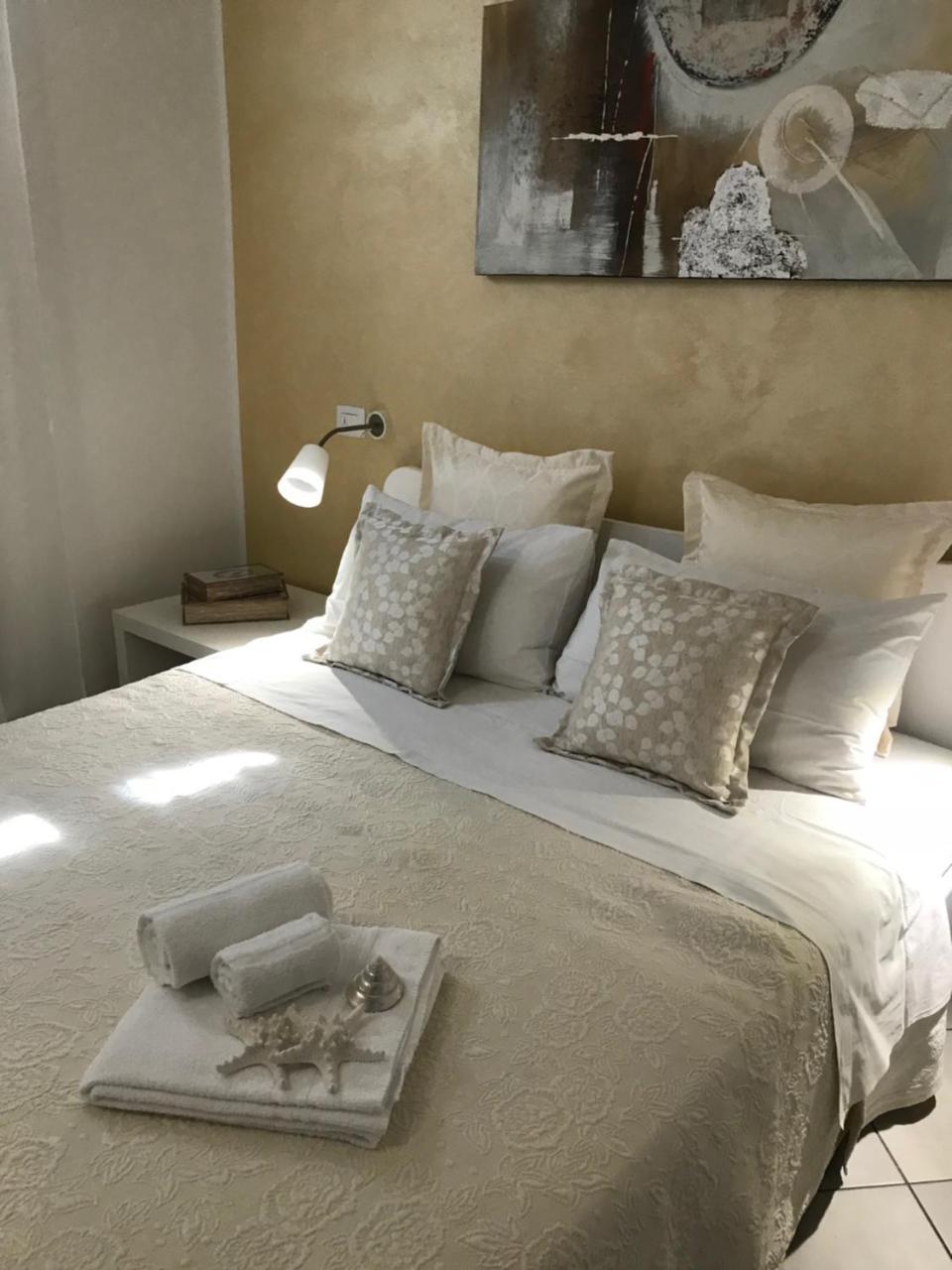 Suite House Мантова Екстериор снимка
