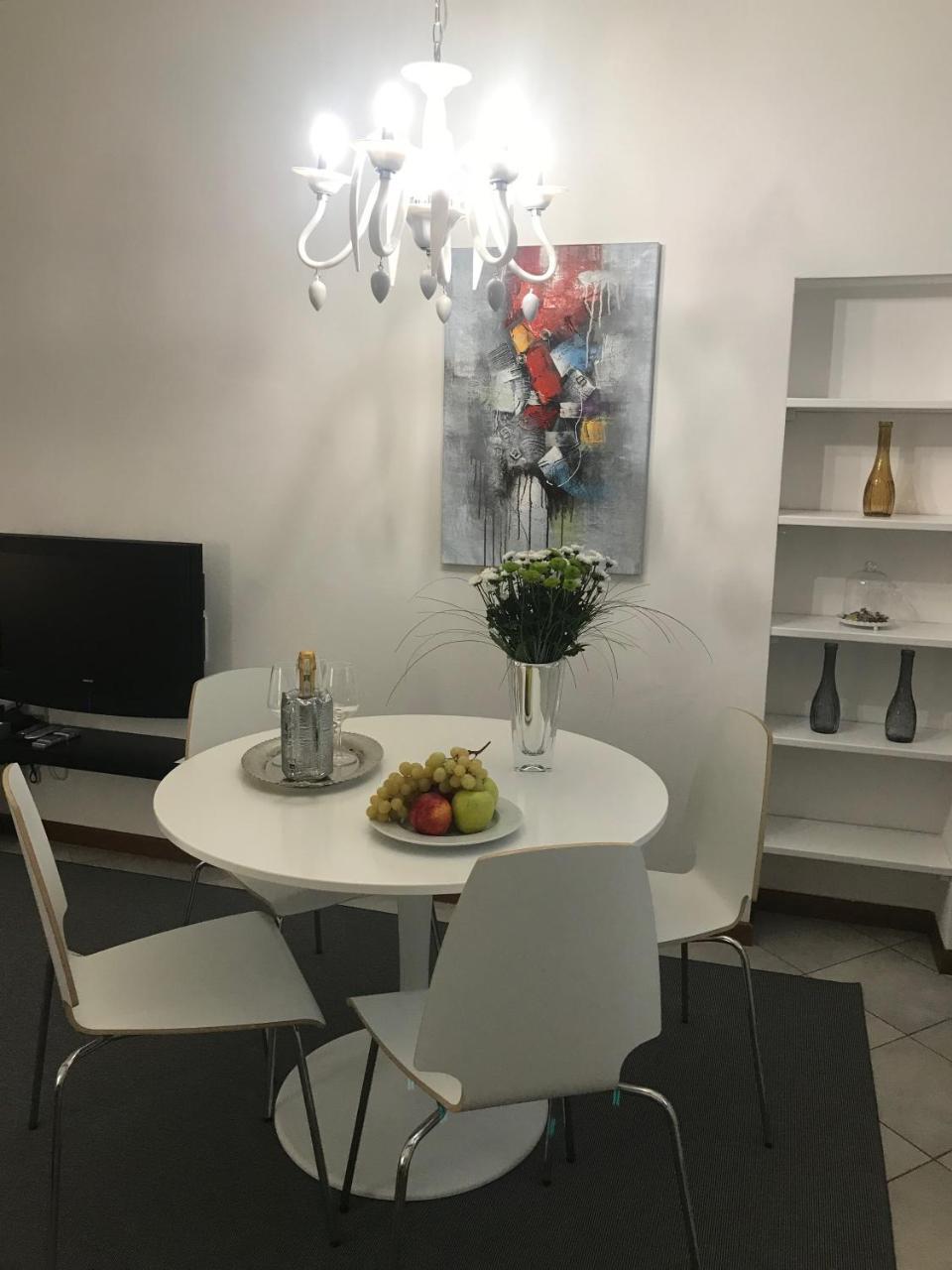 Suite House Мантова Екстериор снимка