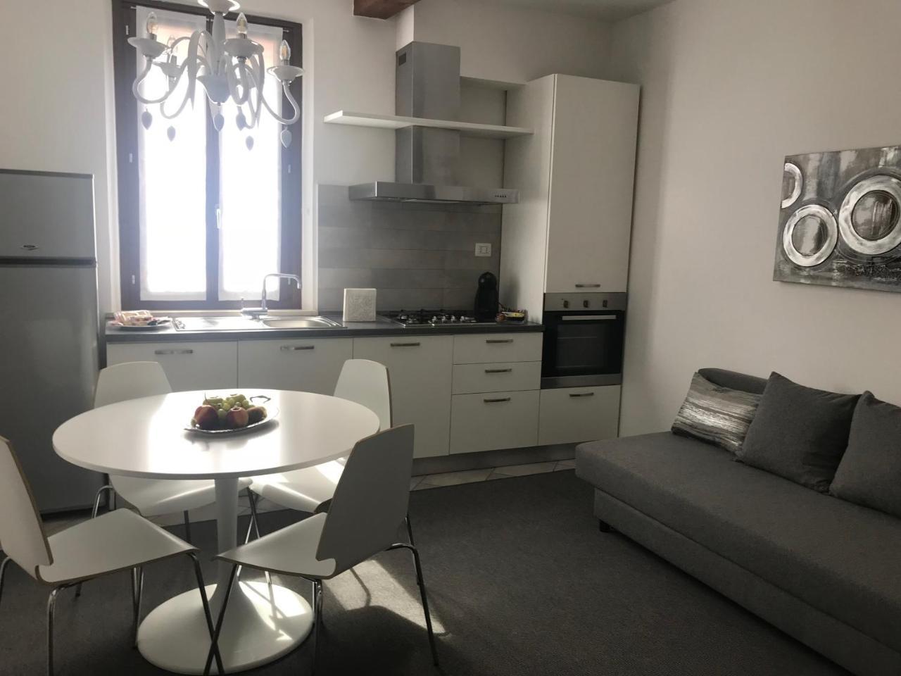 Suite House Мантова Екстериор снимка