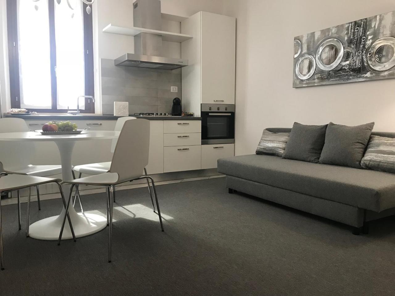 Suite House Мантова Екстериор снимка